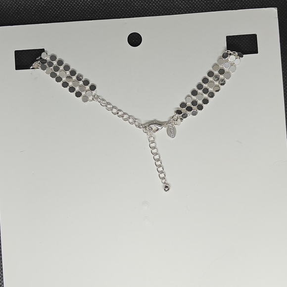 Express Dazzling Silver choker Necklace - Picture 2 of 4